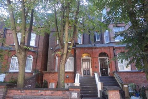 Studio to rent, Canfield Gardens, South  Hampstead, London