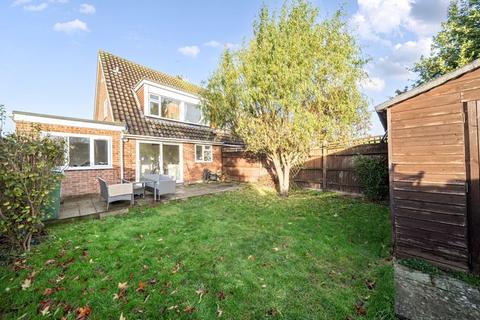 3 bedroom semi-detached house for sale, Tomlin Close, Staplehurst
