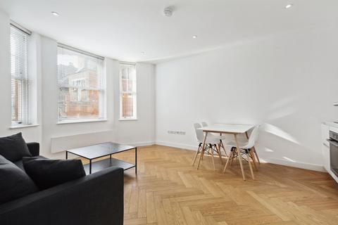 2 bedroom flat to rent, Avenue House