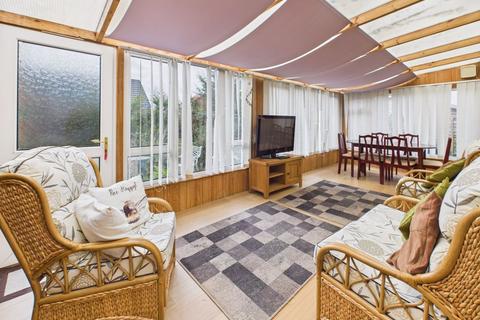 2 bedroom detached bungalow for sale, 27 Banovallum Gardens, Horncastle