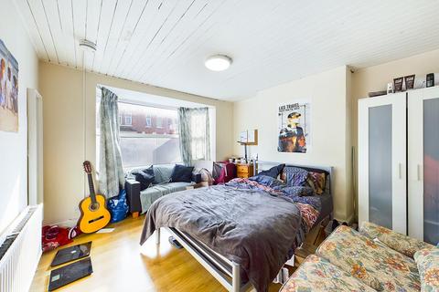 5 bedroom terraced house for sale, Milton Road, Southampton