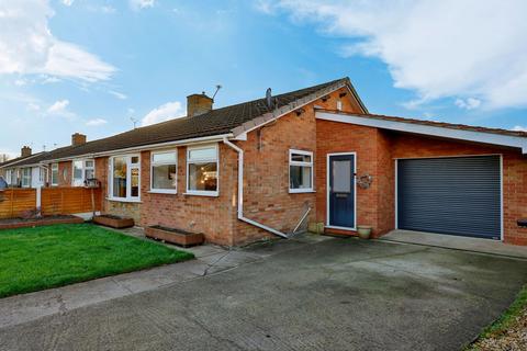 3 bedroom semi-detached bungalow for sale - Malvern Close, York YO32