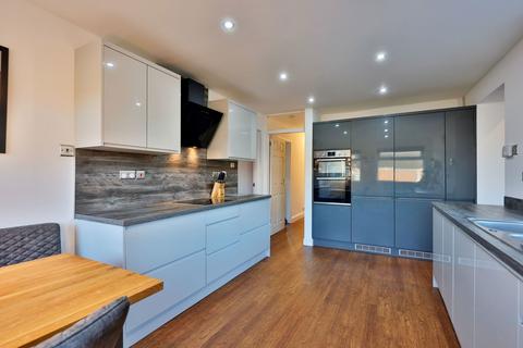 3 bedroom semi-detached bungalow for sale, Malvern Close, York YO32