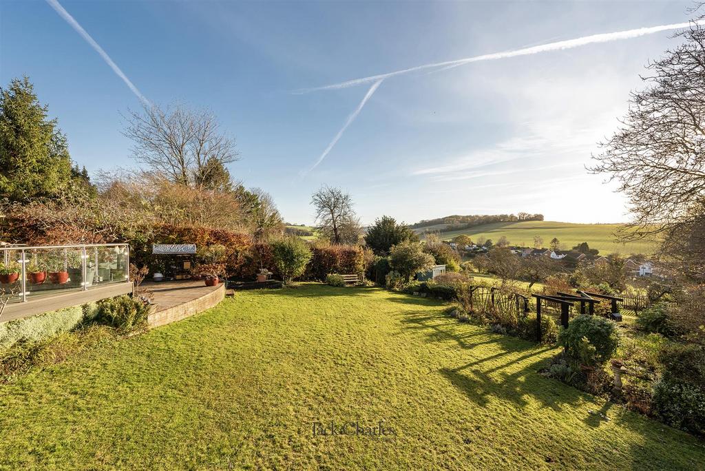 Whiteposts, Gorse Hill, DA4 0 JU 009.jpg