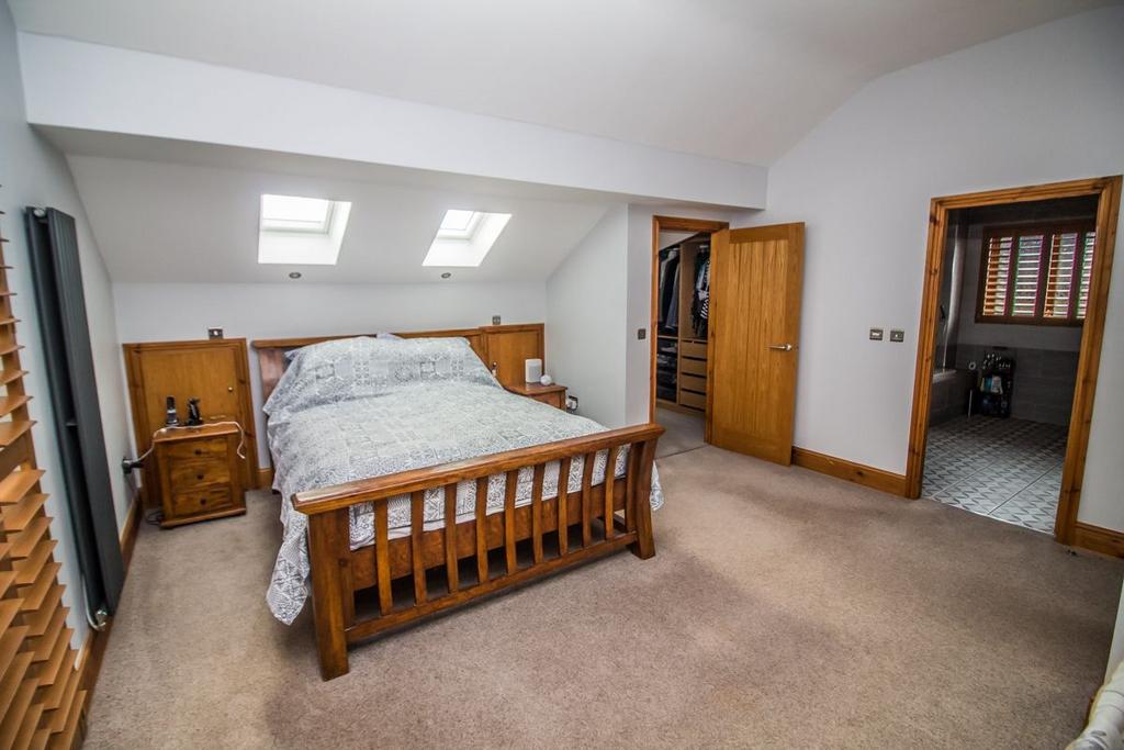 Bedroom One p4