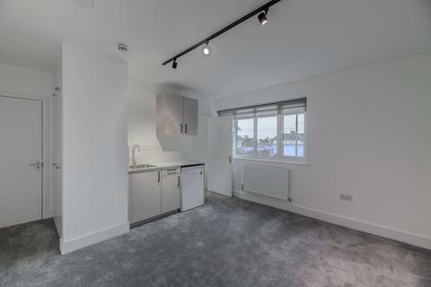 undefined, Great Cambridge Road, Waltham Cross EN8