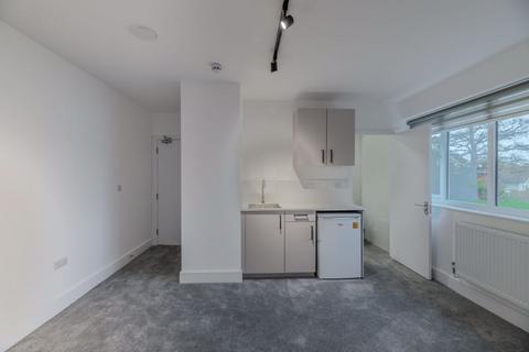 undefined, Great Cambridge Road, Waltham Cross EN8