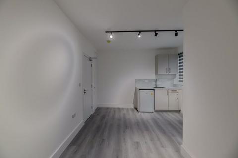 undefined, Great Cambridge Road, Waltham Cross EN8