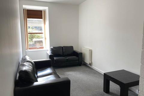 4 bedroom flat to rent, Flat 2, 11 Seabraes Lane, ,
