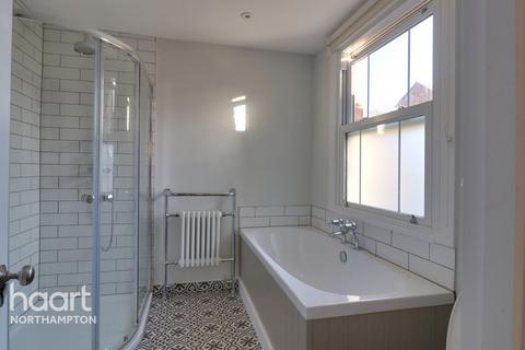 3 bedroom terraced house to rent, Raynsford Road, Northampton