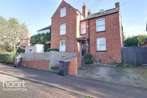 3 bedroom terraced house to rent, Raynsford Road, Northampton