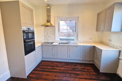 3 bedroom maisonette for sale, High Street, Bembridge, Isle of Wight, PO35 5SF