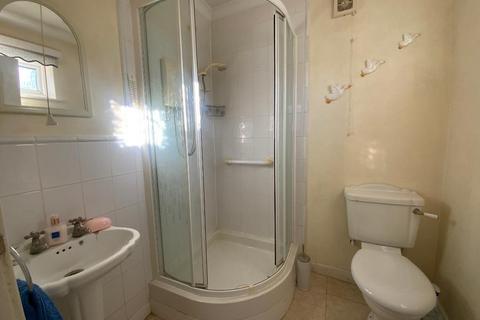 3 bedroom semi-detached house for sale, Hornchurch RM12