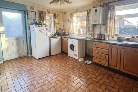 2 bedroom detached bungalow for sale, Money Bank, Wisbech, PE13 2JN