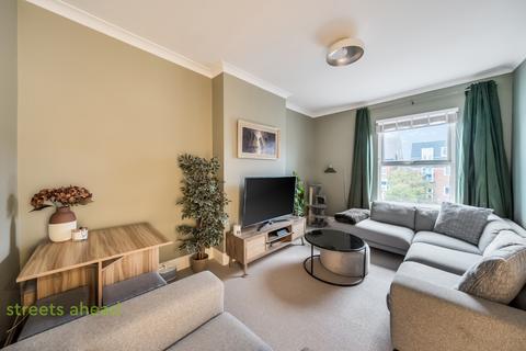 2 bedroom apartment for sale, Bensham Manor Road, Thornton Heath, CR7