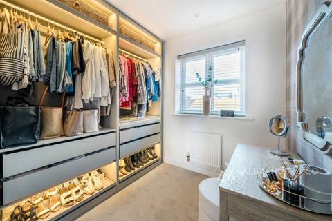 4 bedroom detached house for sale, Millground Field, Buckingham MK18