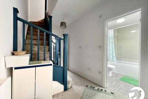 1 bedroom maisonette for sale, St. Bartholomews Lane, Rochester, Kent, ME1