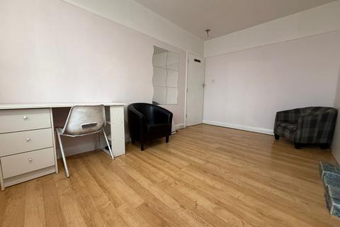 undefined, Oldfield Lane North, Greenford, UB6