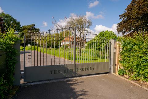 4 bedroom detached house for sale, Luddenham, Faversham, Kent