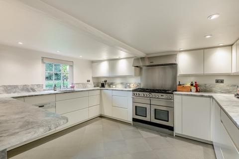 4 bedroom detached house for sale, Luddenham, Faversham, Kent