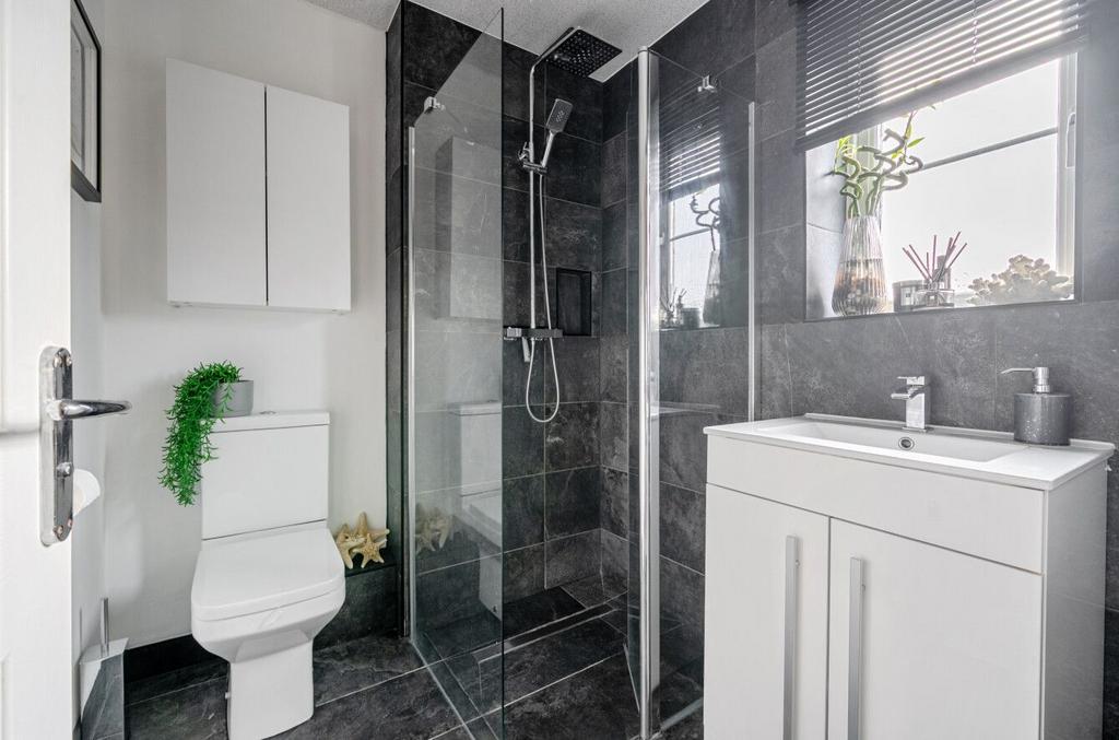 En-Suite Jack and Jill Shower Room