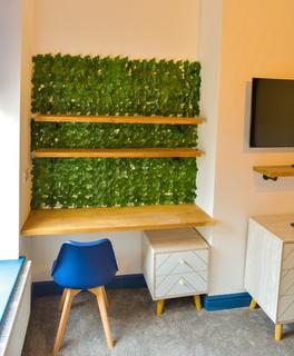 undefined, Room 4