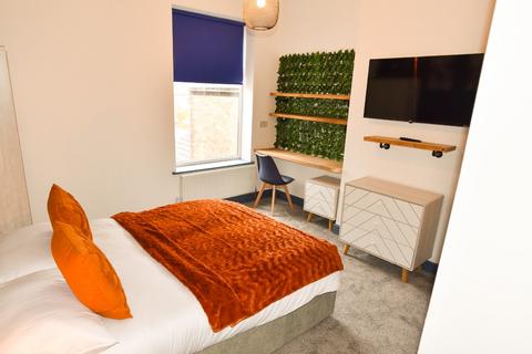 undefined, Room 4