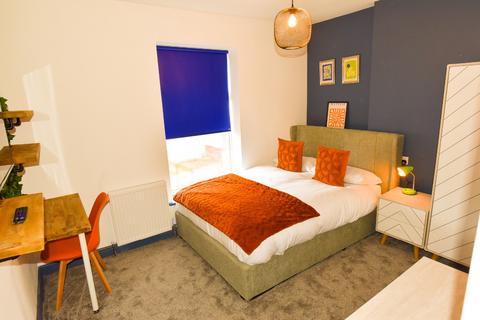 undefined, Room 6