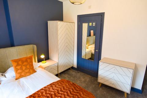 undefined, Room 6
