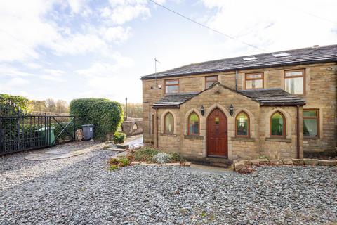 3 bedroom semi-detached house to rent, Moor Lane, Gomersal
