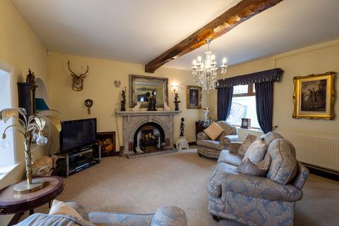 3 bedroom semi-detached house to rent, Moor Lane, Gomersal
