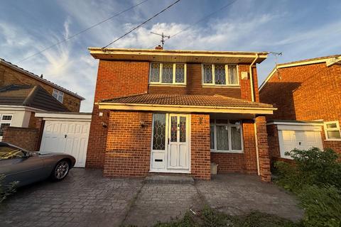 2 bedroom detached house for sale, Waarem Avenue, Canvey Island