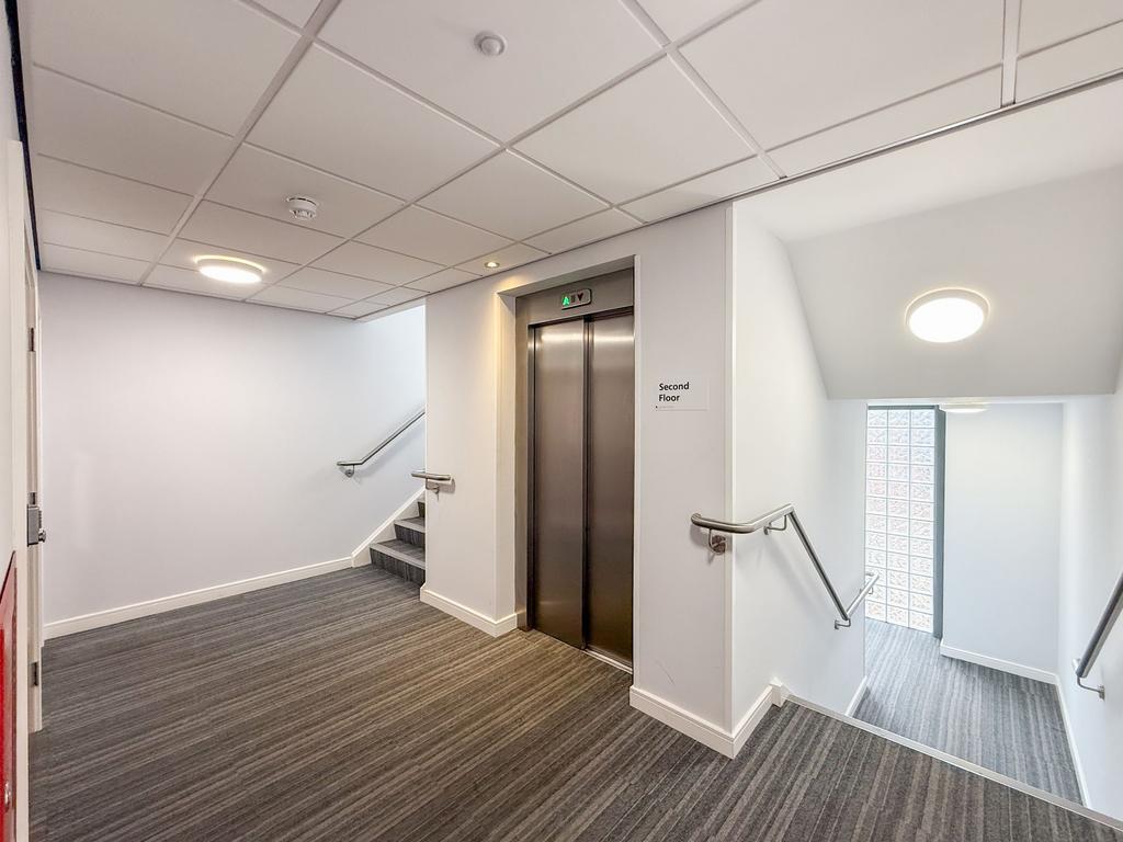 Lift &amp; Stair Access