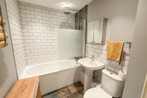 undefined, Worsdell Drive, Gateshead, NE8