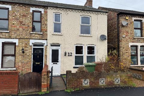 3 bedroom terraced house to rent, York Road, Wisbech