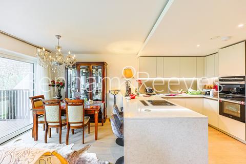 1 bedroom apartment to rent, Parrs Way, Holland House W6