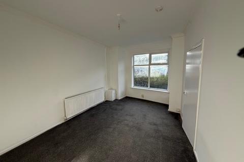 2 bedroom semi-detached house to rent, Liverpool Street, Salford