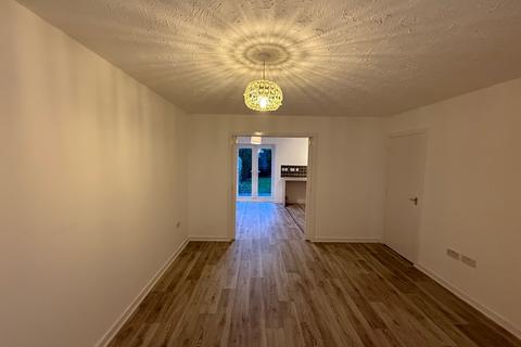 3 bedroom terraced house to rent, Alderwood Avenue, Liverpool
