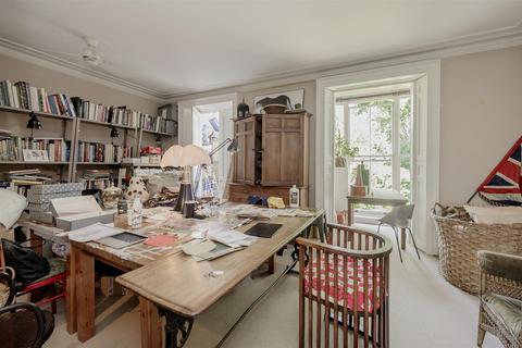 7 bedroom flat for sale, Greville Place, St John's Wood NW6