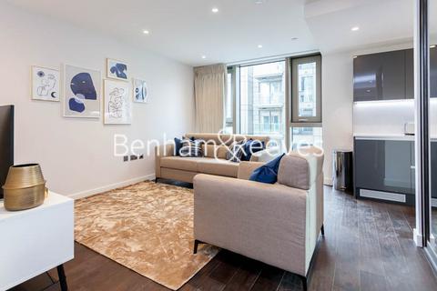 undefined, Royal Mint Street, Lavender Place E1