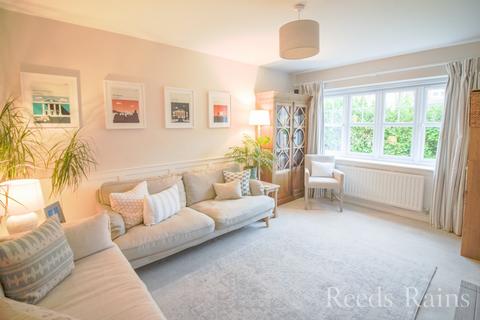undefined, New Lincoln Road, Cheshire CH65