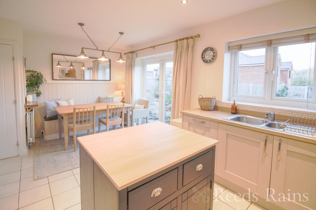 Kitchen/Dining