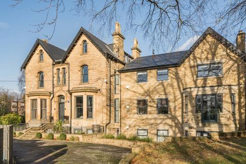2 bedroom flat for sale, Park Villas, Roundhay, Leeds, LS8