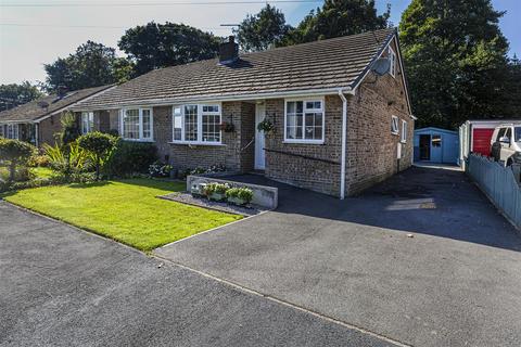 2 bedroom semi-detached bungalow to rent, Kirkwood Drive, Huddersfield HD3