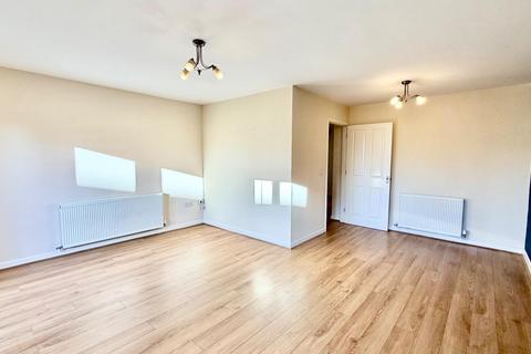3 bedroom semi-detached house to rent, Dumolos Lane, Glascote