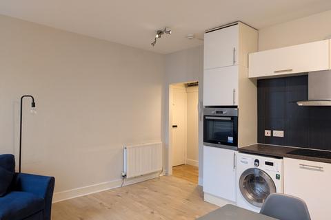 2 bedroom flat to rent, 7 East Fountainbridge, Edinburgh, EH3