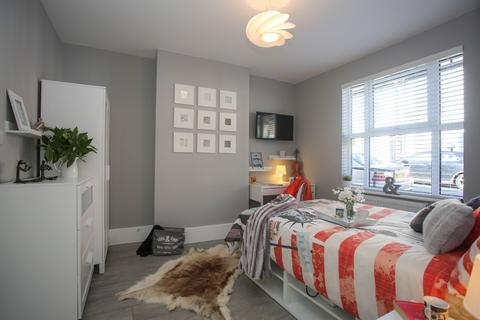 undefined, Furnished Room, Tavistock Street