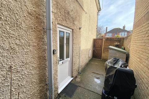 undefined, Sandown Road, Lake