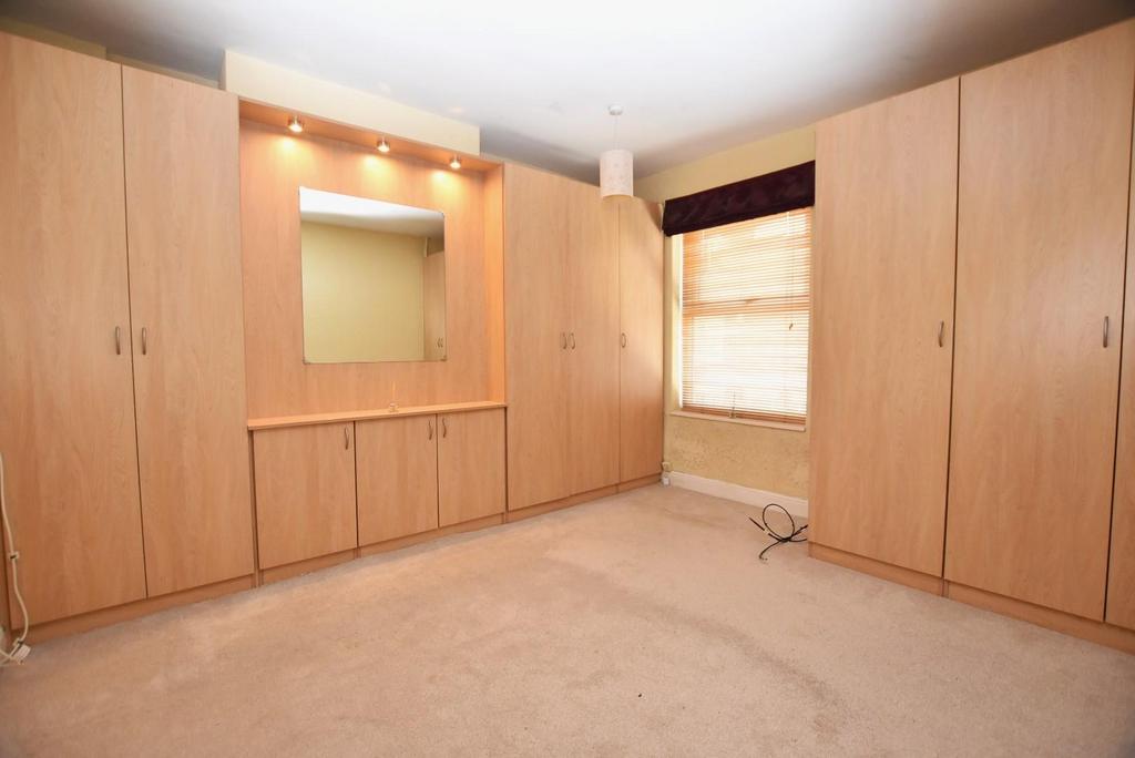 Bedroom1 (4).JPG