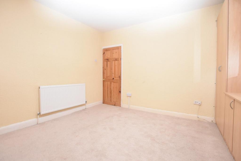 Bedroom1 (3).JPG